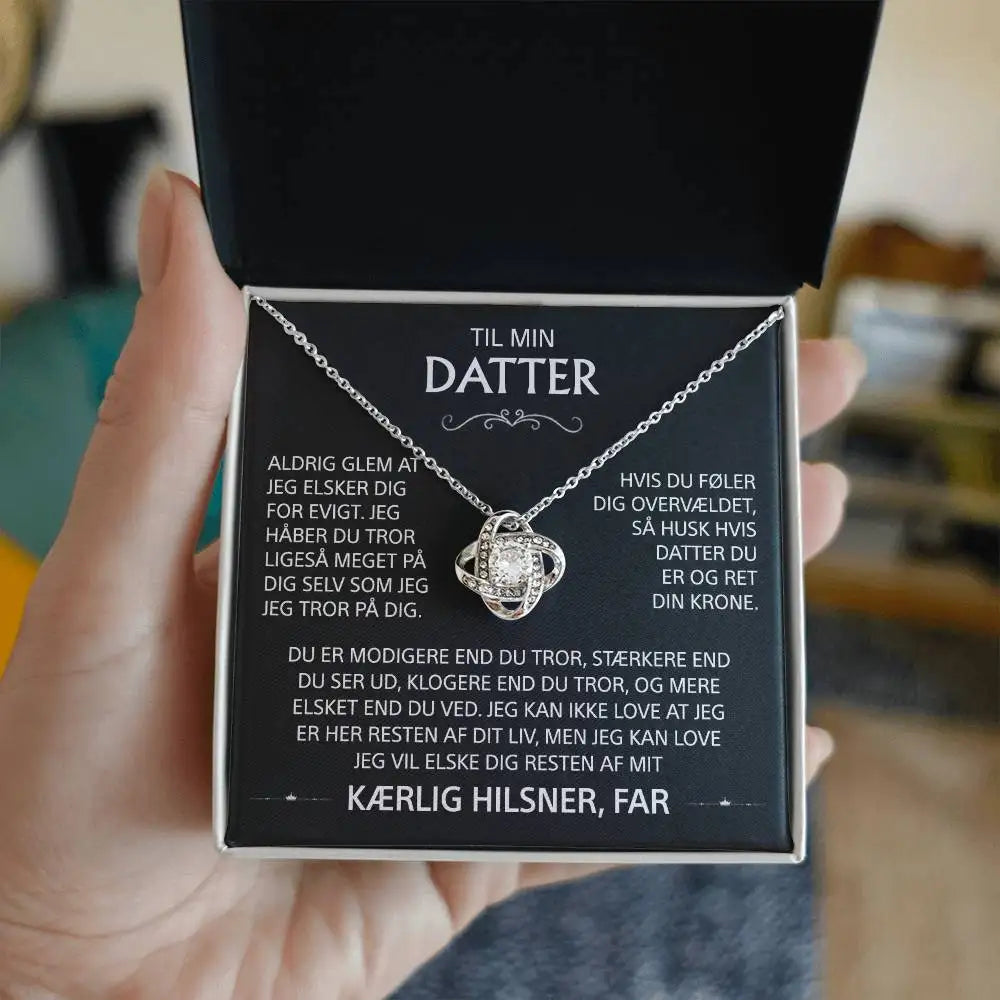 Heart Knot Pendant Necklace for Daughters - A Thoughtful Gift from Dad for Christmas 2024